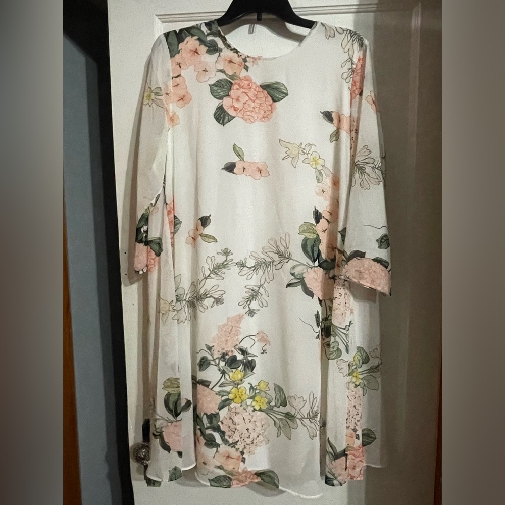 Floral 3/4 sleeve dress